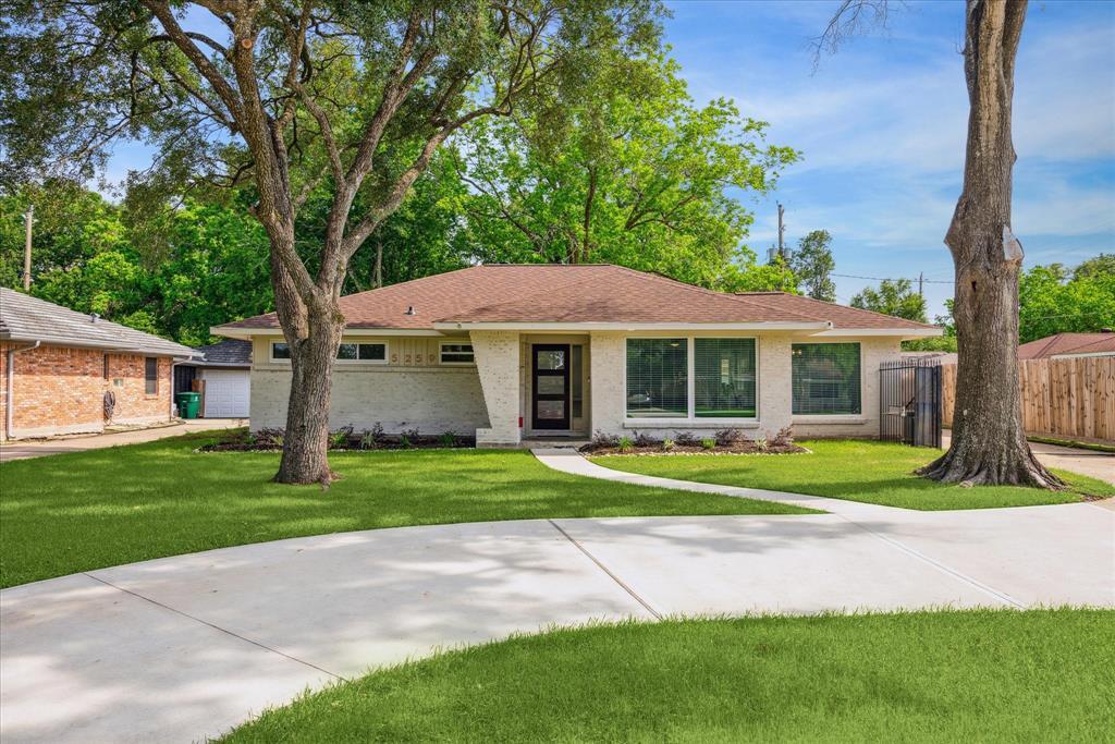 Foto principal - 5259 Willowbend Blvd
