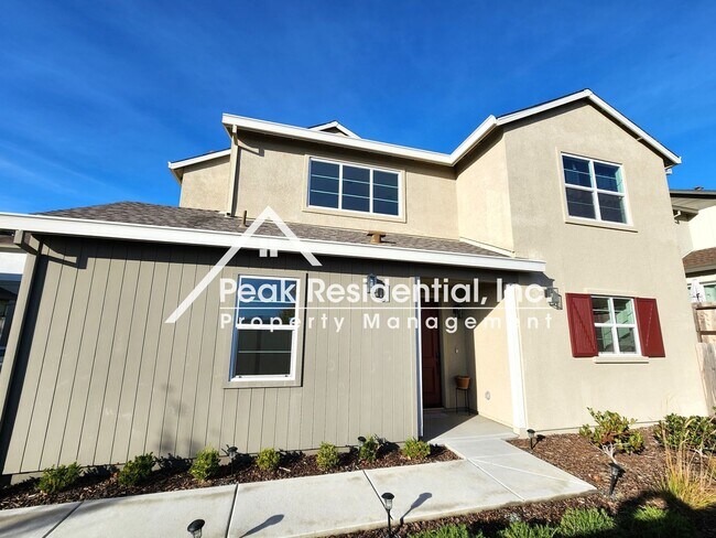 Building Photo - Updated 4bd/3ba Folsom Home with 2 Car Garage