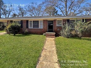 Building Photo - 2806 17th Ave