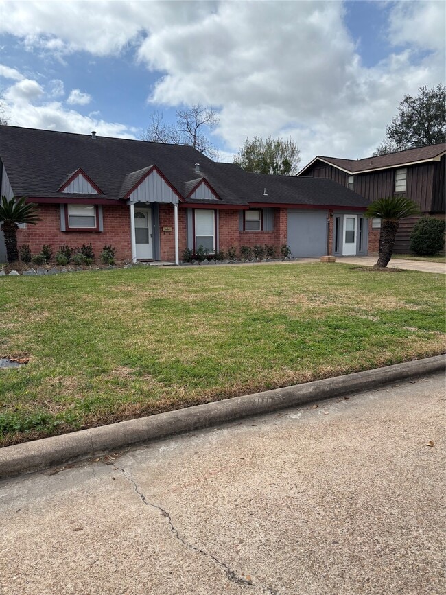 Building Photo - 4115 Tidewater Dr