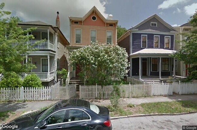Foto del edificio - 2210 Barnard St