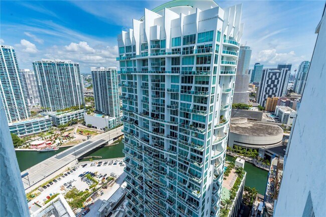 Foto del edificio - 55 SE 6th St