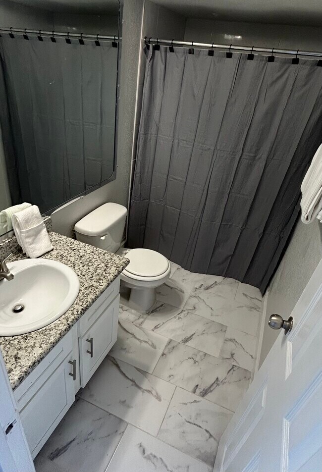 Oceanfront Lofts Apartments in Galveston, TX