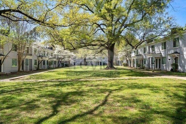 585 E Parkway S. #28 - 585 E Parkway S. #28 Townhome