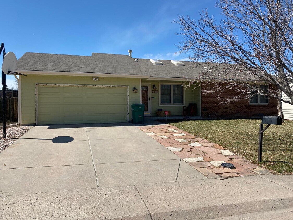 2507 Fairplay St, Aurora, CO 80011 House Rental in Aurora, CO
