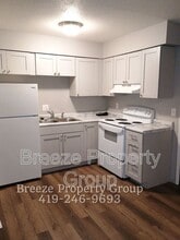 Building Photo - 4912 Douglas Rd