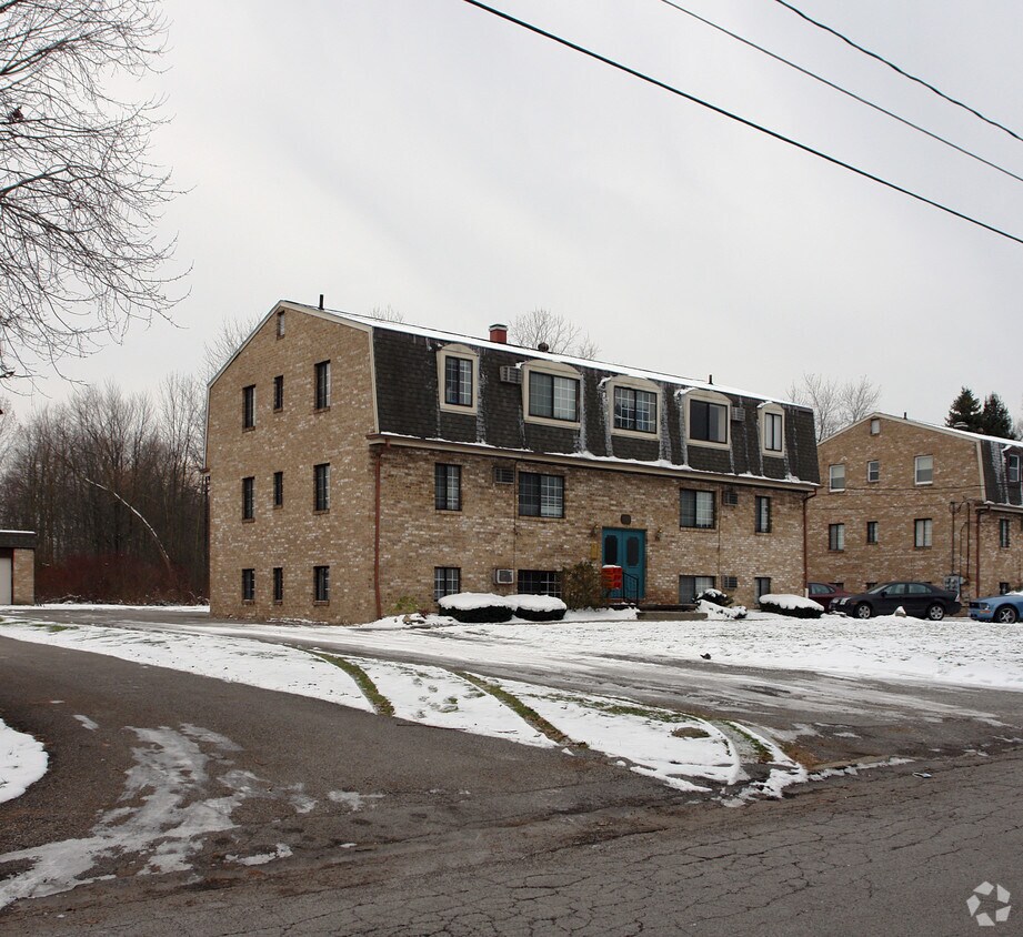 Primary Photo - 1897 Oles Ave
