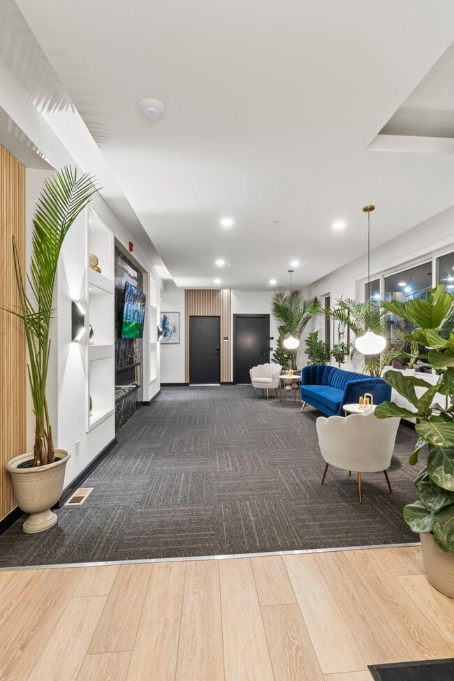 Building Photo - Cobblestone Lofts