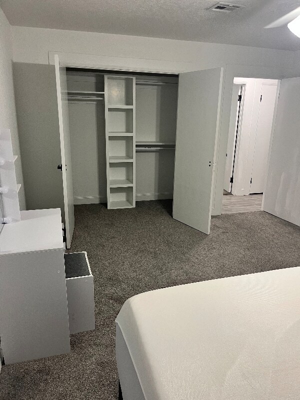 Foto del edificio - 422 Chartrand Ave