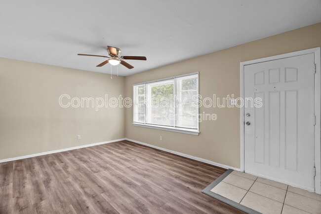 Building Photo - 1132 Redman Blvd