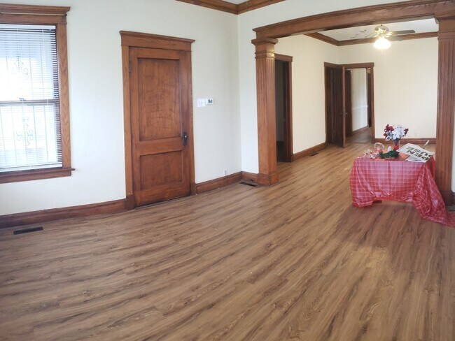 Foto del edificio - 1811 S Komensky Ave