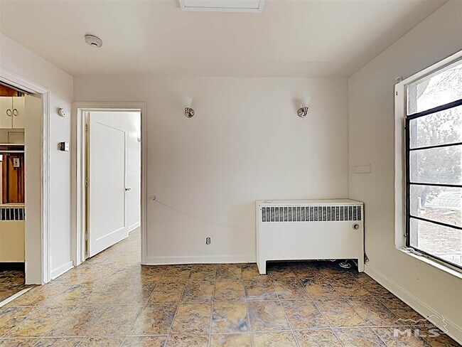 Building Photo - 1380 N Sierra St