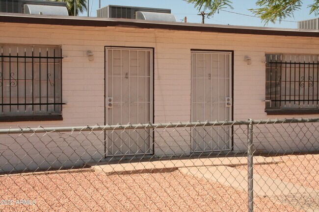 Foto del edificio - 502 North 11th St