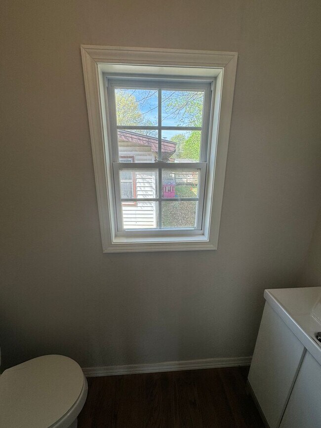Foto del edificio - Beautiful 3 bedroom 2.5 bath 2 living room...