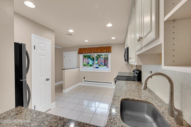 Foto del edificio - 222 Medford Ct