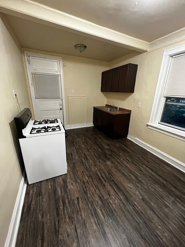 7534 S Coles Ave, Chicago, IL 60649 House Rental in Chicago, IL