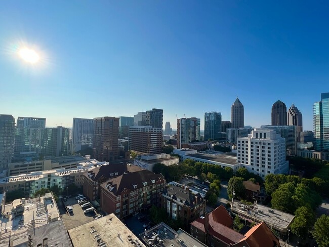 Building Photo - 923 Peachtree St NE