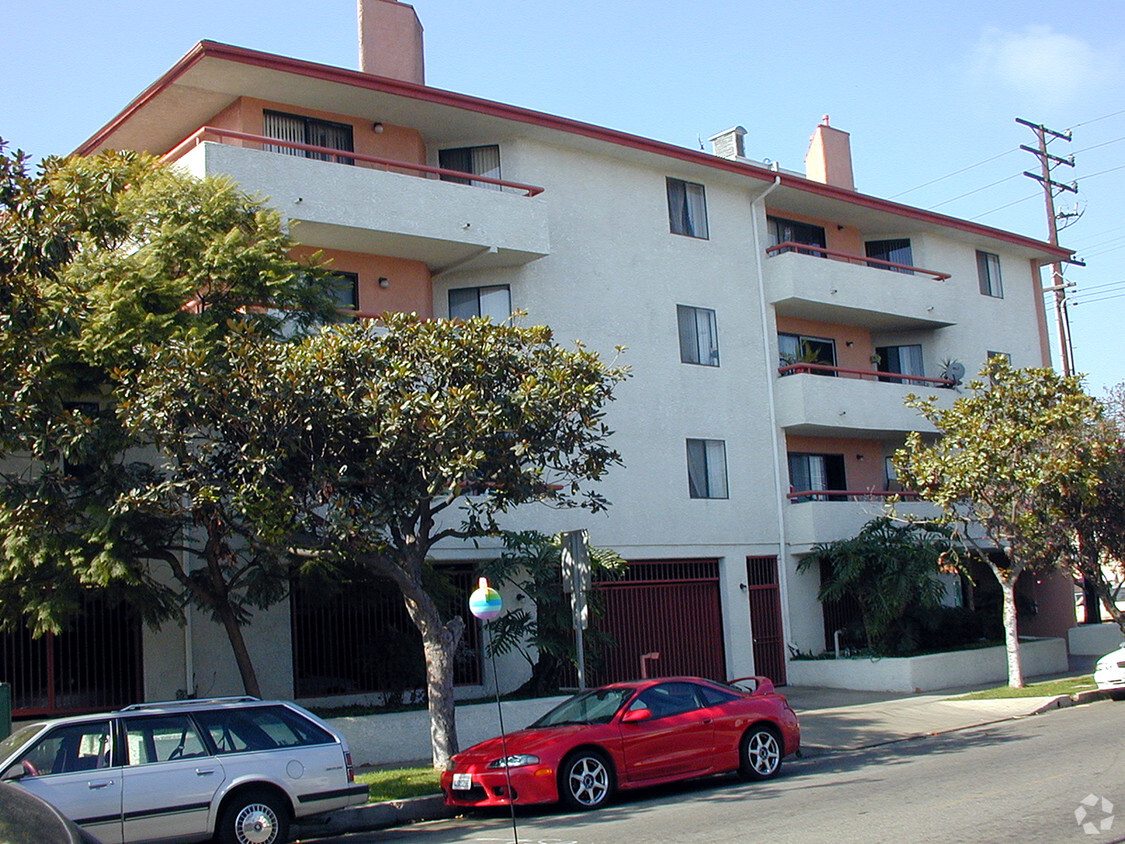 Building Photo - Temple Plaza Apartments