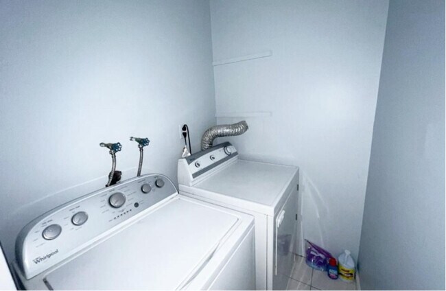 Foto del edificio - 301 72nd St