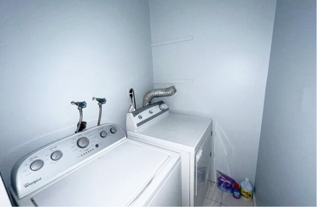 Building Photo - 301 72nd St