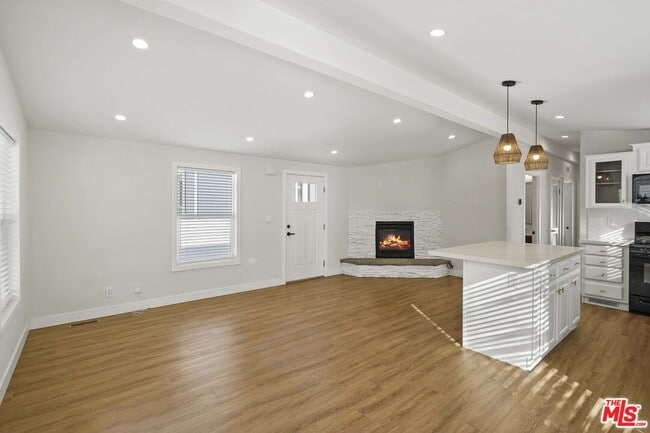 Building Photo - 30473 Mulholland Hwy