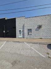 Building Photo - 2 E Jefferson Ave