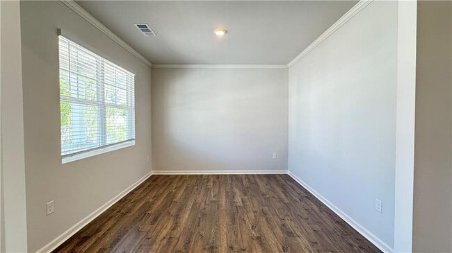 Building Photo - 61 Biltmore Pl