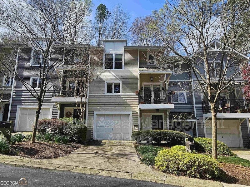 Primary Photo - 1438 Hillpine Ln NE
