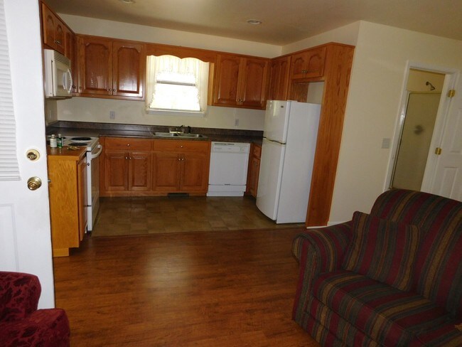 Foto del edificio - 485 Twin Oaks Rd