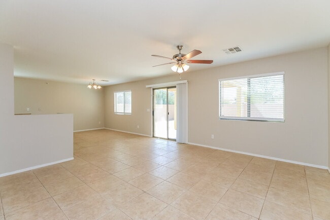 Building Photo - 3206 S Justin Dr