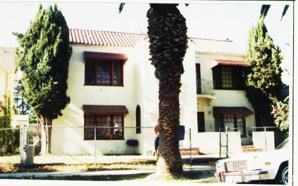 Building Photo - 3623 Chestnut St