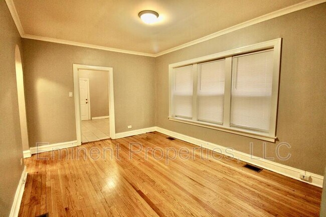 Building Photo - 8223 S Marshfield Ave
