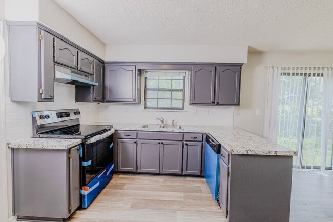 Building Photo - 6811 W 149th Terrace