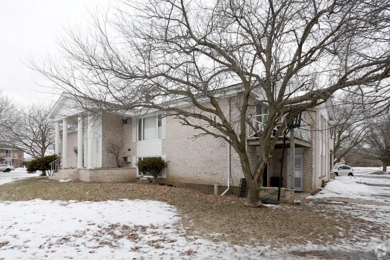 4469 Trevor Cir, Rockford, IL 61109 Apartments in Rockford, IL