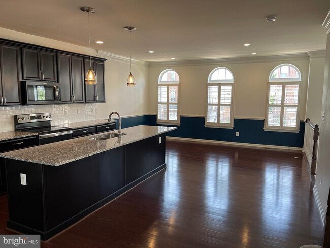Foto del edificio - 317 Spruce Pine Rd