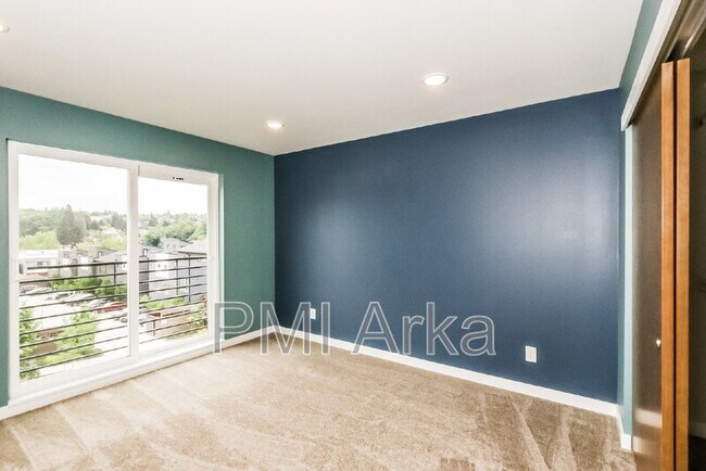 Foto del edificio - 1919F 25th Ave S