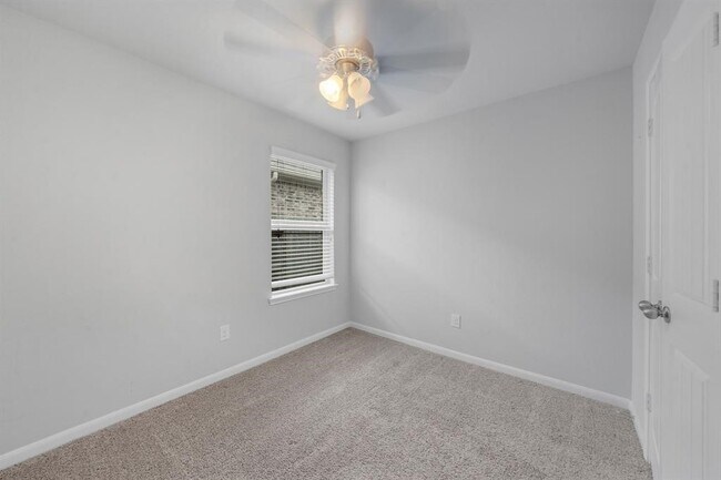 Foto del edificio - 2130 Mirror Ridge Ct