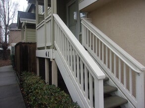 Building Photo - 61 Manchester Dr