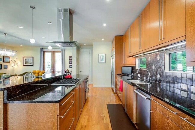 Foto del edificio - 1185 Barnes St NW
