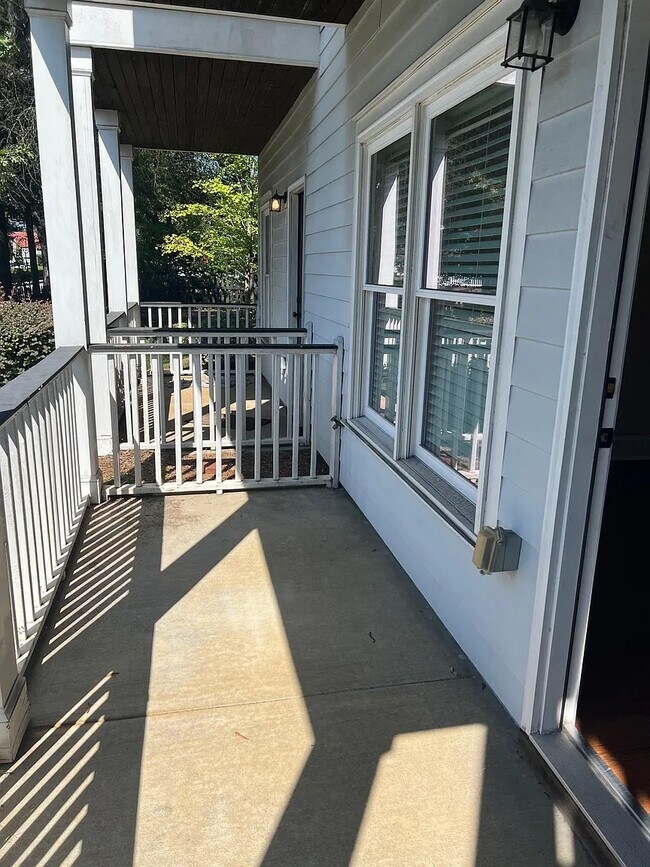 Foto del edificio - 1559 Craig St