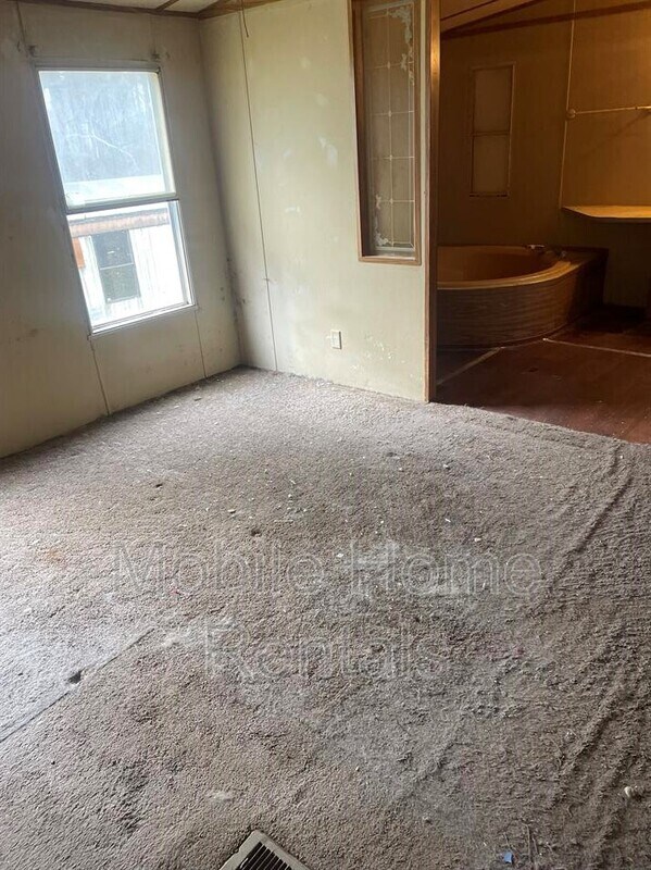 10 Little Beaver Creek, Williamston, SC 29697 House Rental in