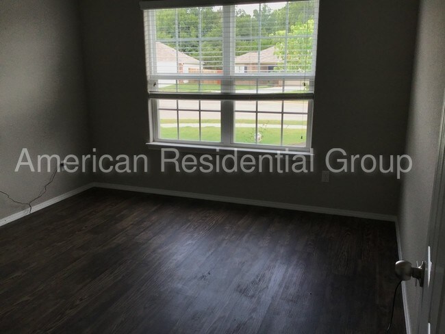 Building Photo - 3728 Alliance Dr