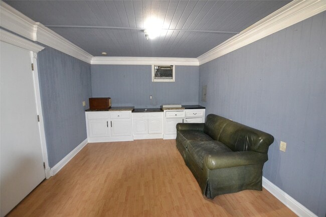 Foto del edificio - 253 Old Groveton Rd