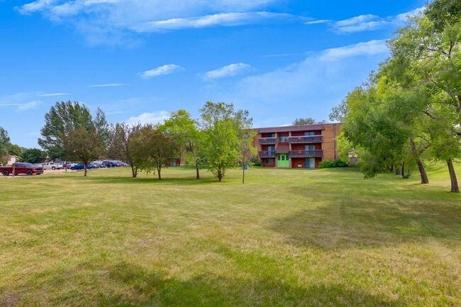 Building Photo - Southridge Apartments