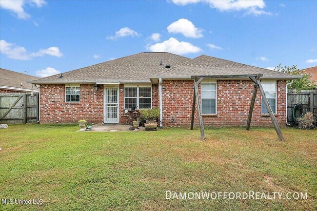 Building Photo - 172 Cedar Spring Cir