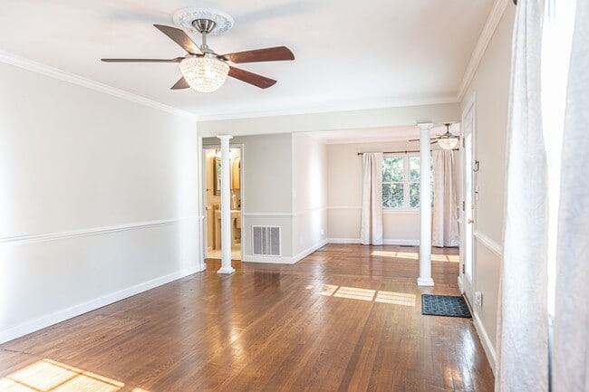 Building Photo - 435 W Baltimore Ave