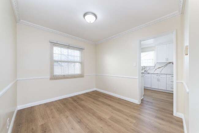 Foto del edificio - 2147 W 104th St