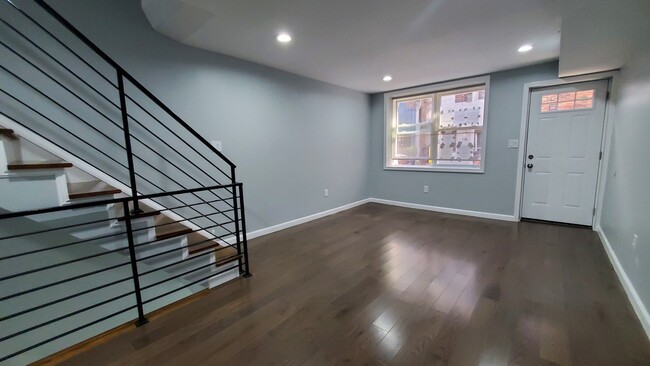 Foto del edificio - 721 Ellsworth St