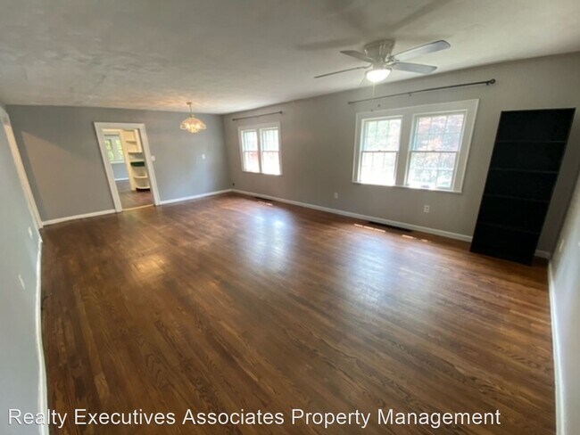Building Photo - 3 br, 1 bath House - 620 Montvale Road