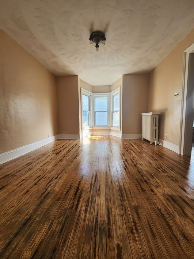 Foto principal - 619 Deer St